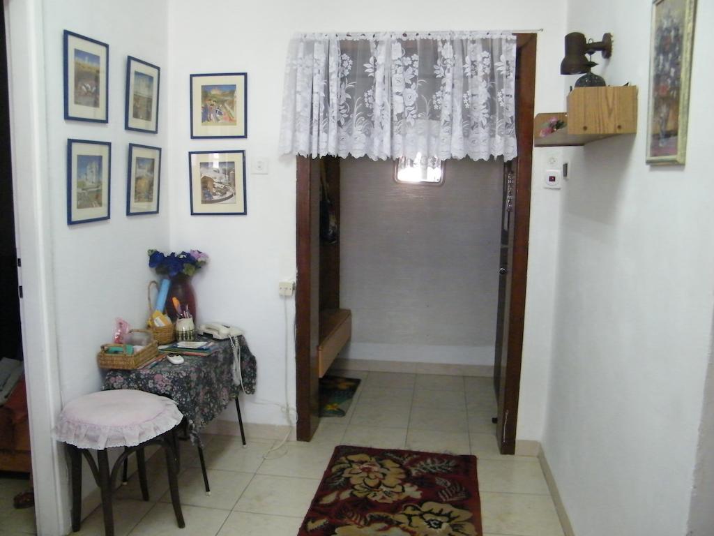Stella Maris Hosting Apartman Haifa Szoba fotó